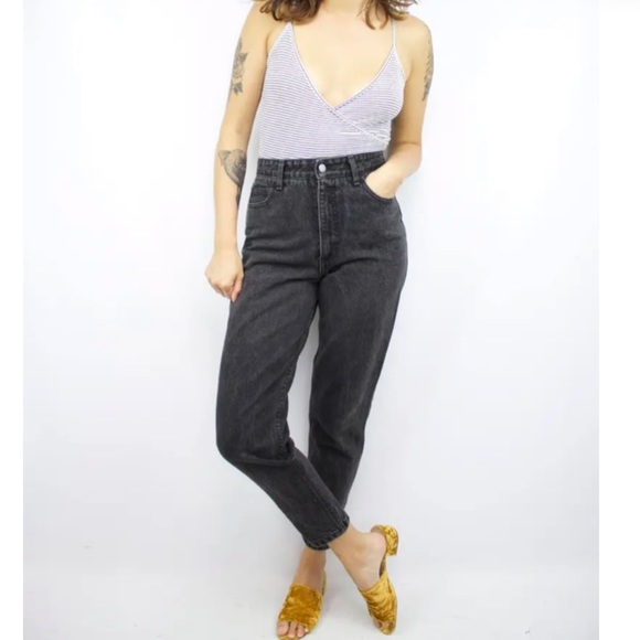 Vintage Guess High Waisted Jeans - Picture 9 of 13